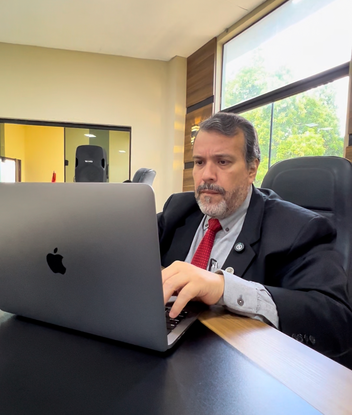 Hugo Mendoza Lanza Plataforma Digital Innovadora para Conectar con la Ciudadanía de Presidente Franco