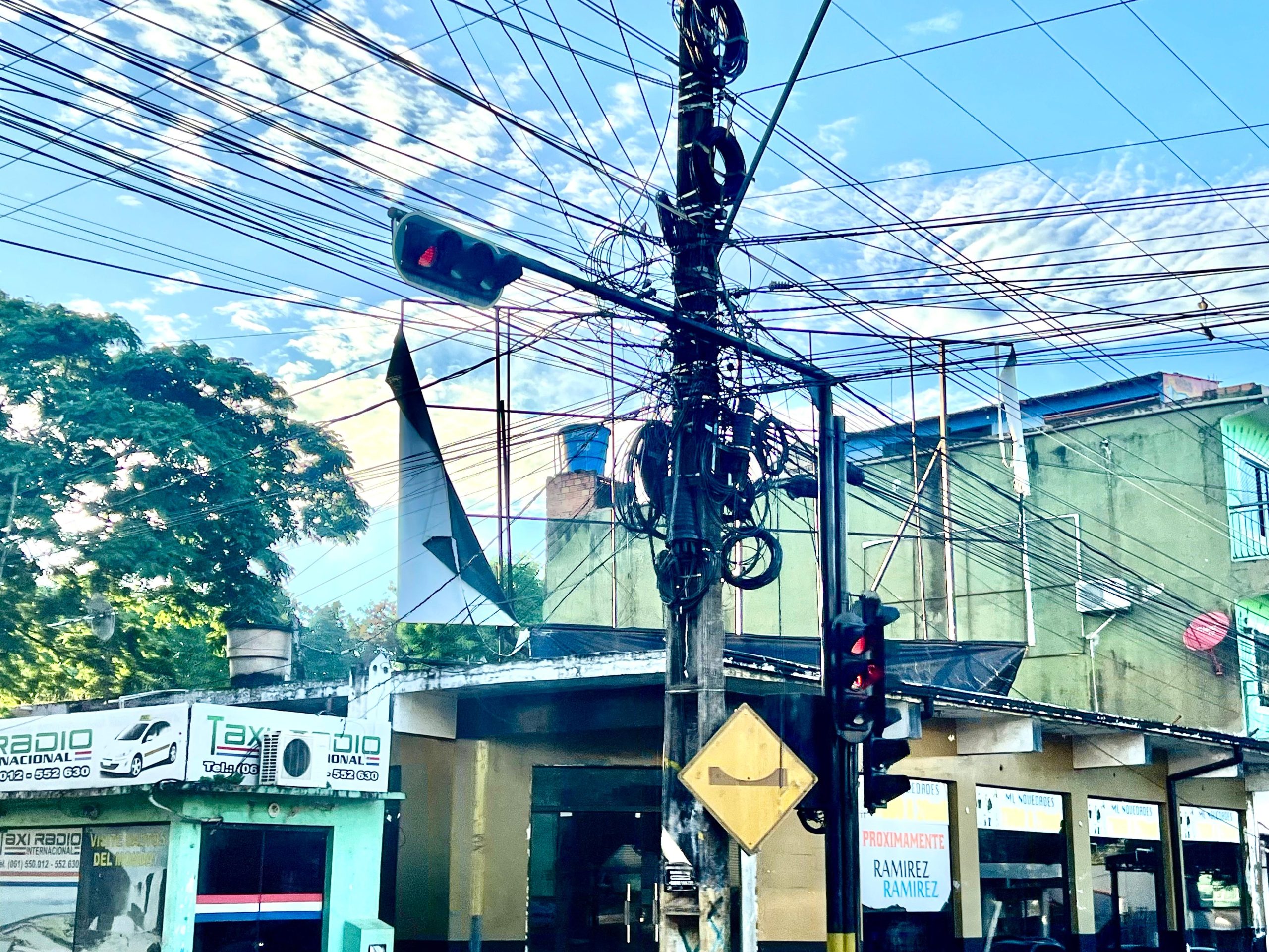 Hugo Mendoza Propone Regular el Cableado Aéreo en Presidente Franco para Mejorar la Seguridad Urbana