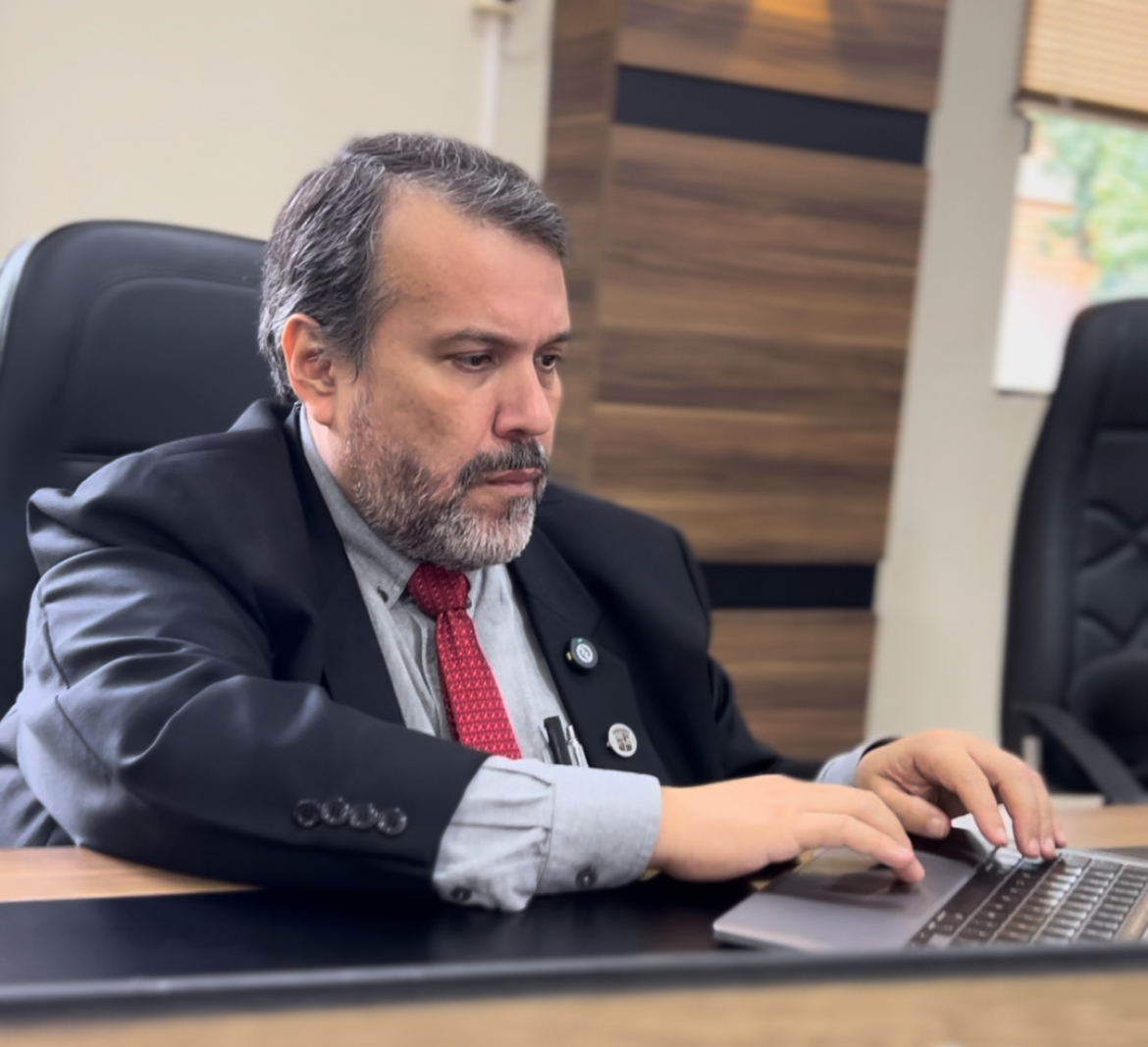 Hugo Mendoza impulsa una ordenanza clave para devolver el poder a los vecinos de Presidente Franco.