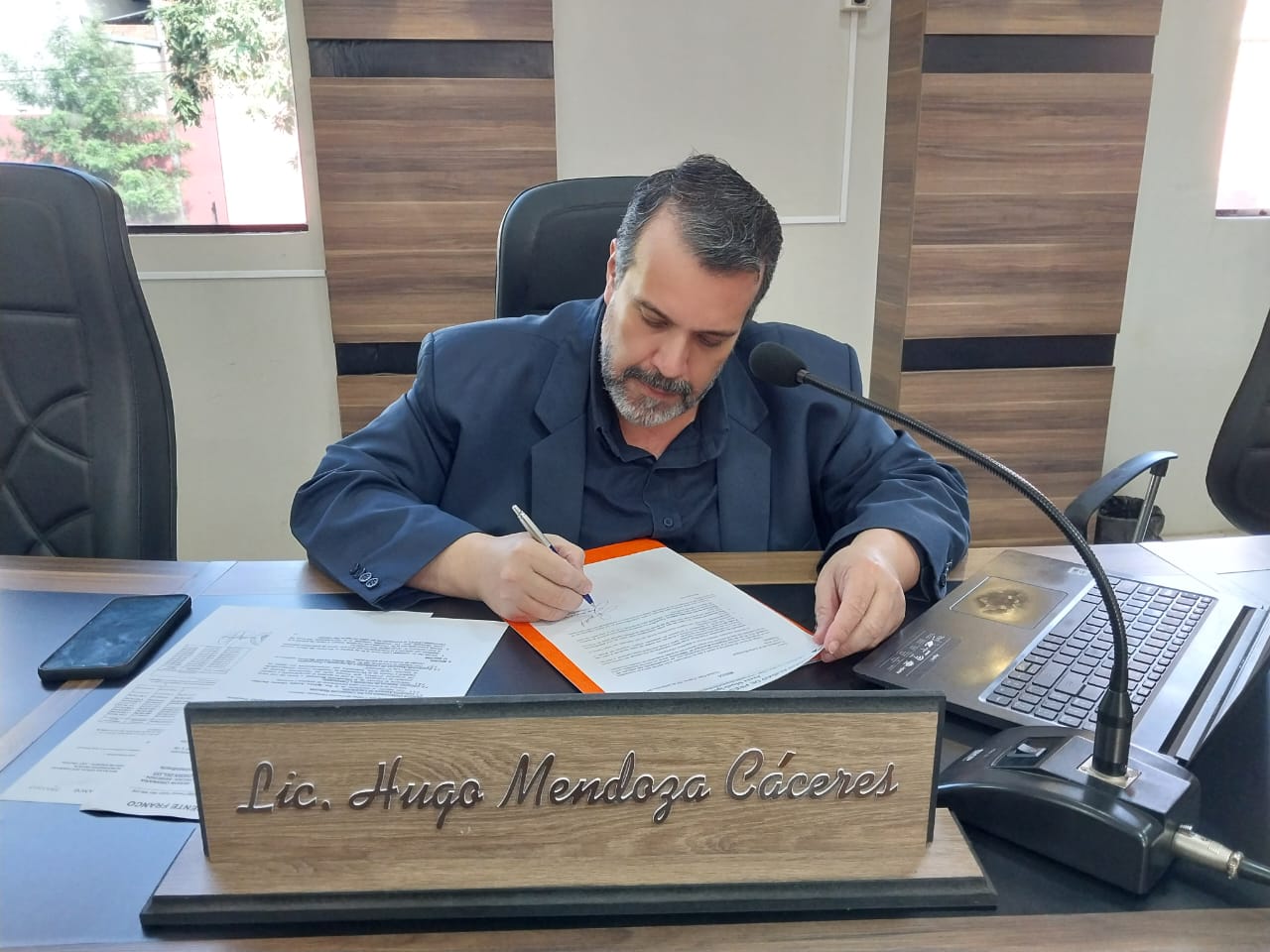 Dejan sin quórum la sesión justo antes de tratar minutas clave presentadas por el concejal Hugo Mendoza